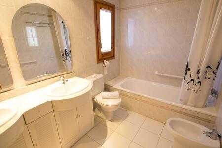 Casa Amb Jardi Alpアパートメント エクステリア 写真